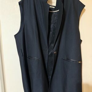 Navy Sleeveless Vest with Pockets